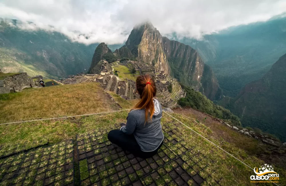Machu Picchu zona de la casa del Guardian