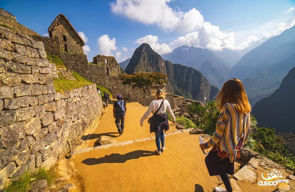 Starting trail in Machu Picchu
