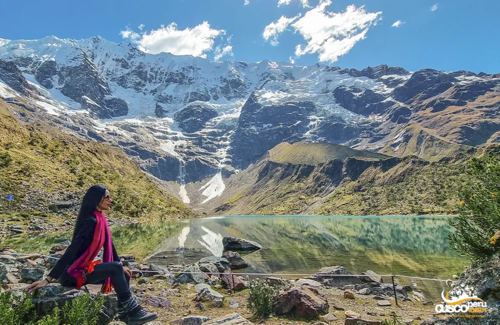 As águas azul-turquesa da Lagoa Humantay