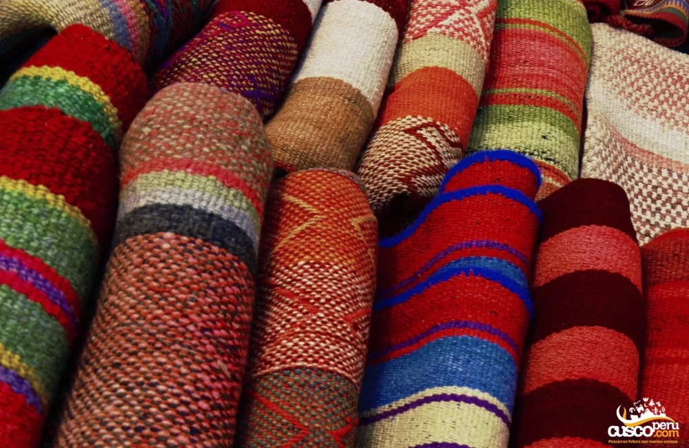 Ponchos feitos pela comunidade de Chinchero - Vale Sagrado dos Incas