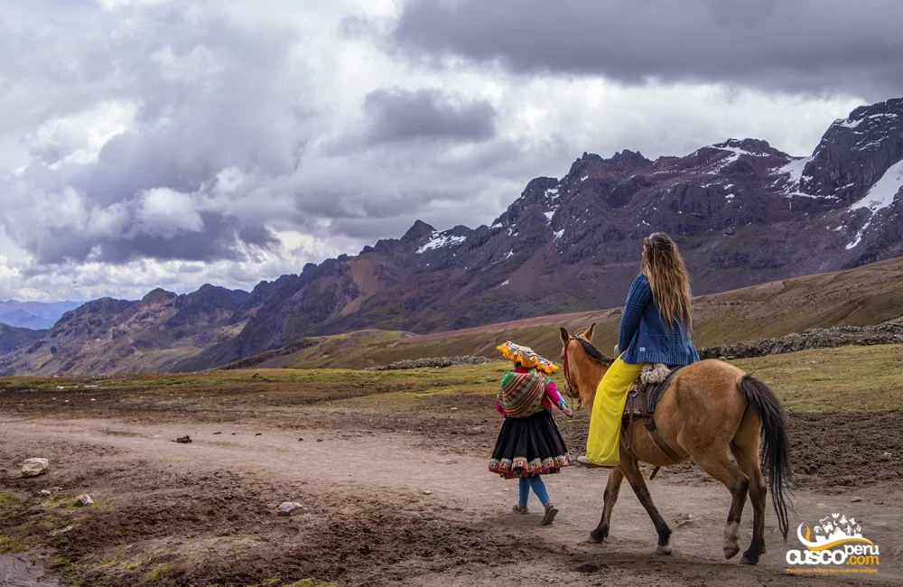 Road to the 7-color mountain on horseback