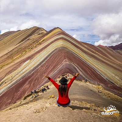Montaña De 7 Colores Foto Panoramica
